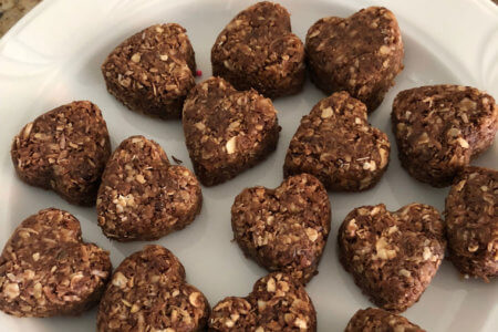 Oreo-inspired Protein Bites almond butter cocoa coconut oatmeal