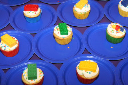 LEGO birthday blast cupcakes blue plates