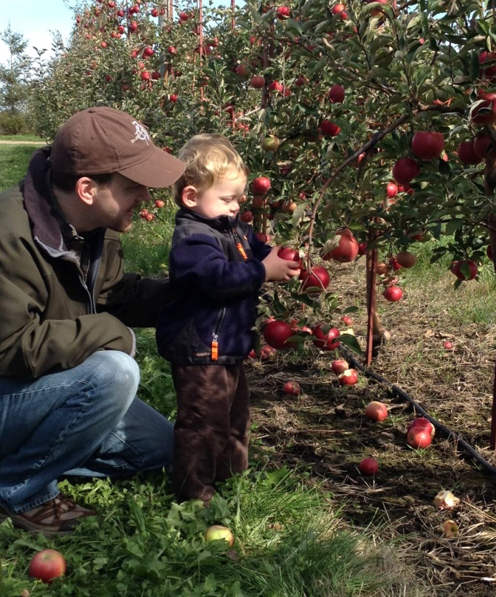 Fall Family Bucket List: Kid and Family Activities to Celebrate the Autumn Season