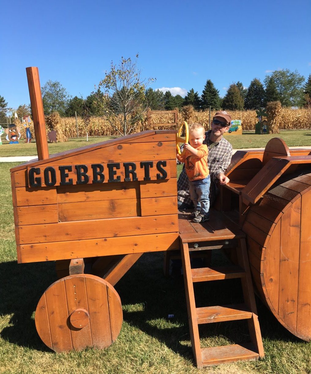 Fall Family Bucket List: Kid and Family Activities to Celebrate the Autumn Season