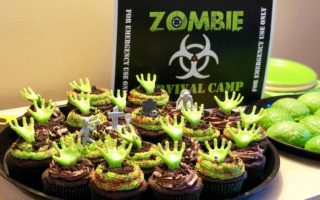 Zombie Apocalypse Graveyard Monster Hand Cupcakes #zombieapocalypse #thewalkingdead #themeparty