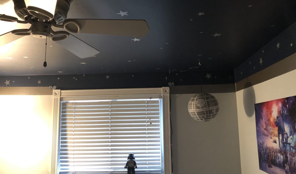 Outer Space Star Wars Inspired Kids' Bedroom: Wall and Celing DIY Tutorial #kidsroomdecor #diydecor #starwars