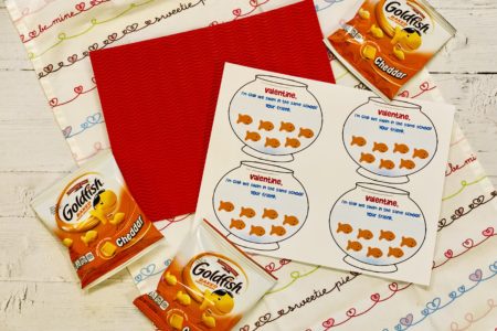 Toddler Goldfish Crackers Valentine Card Free Printable: Easy DIY Card Project #valentinesday #valentines #toddlers