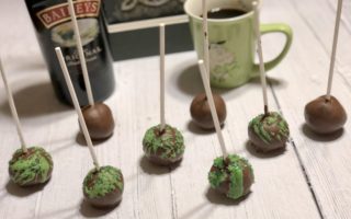 Irish Coffee Boozy Cake Pops | Chocolate Irish Whiskey Cake with Bailey's Irish Cream Buttercream Frosting | Boozy dessert treat for St. Patrick's Day revelry #stpatricksday #dessert #cakepops #baileysirishcream