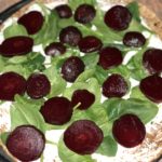 Balsamic Beet and Goat Cheese Flatbread Pizza: Easy healthy clean eating appetzier or dinner recipe #cleaneating #recipes #pizzarecipes