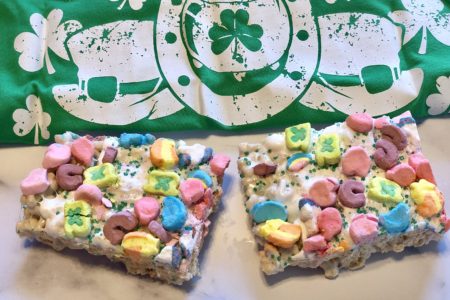 Lucky Charms Leprechaun Treats | A magically delicious twist on classic Rice Krispie Treats #stpatricksday #holidays #ricekrispietreats