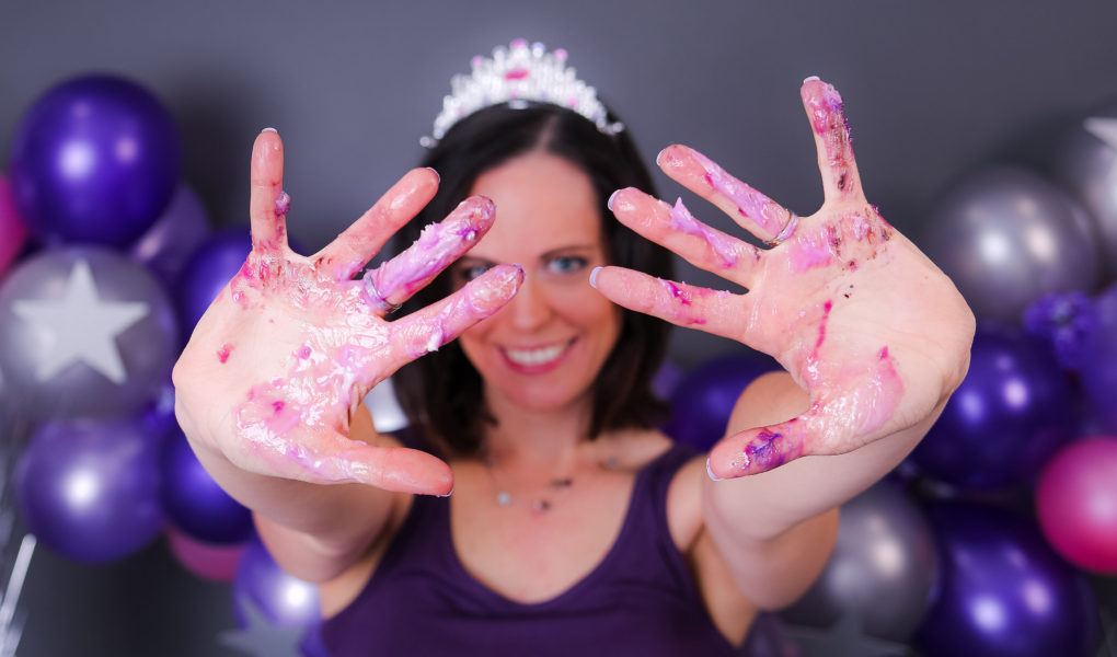 NeverDoneWithFun Turns One: Happy Blogiversary, Baby adult cake smash photo | How the first year of blogging is like the first year of motherhoold #bloglife #blogger #adultcakesmash #cakesmash