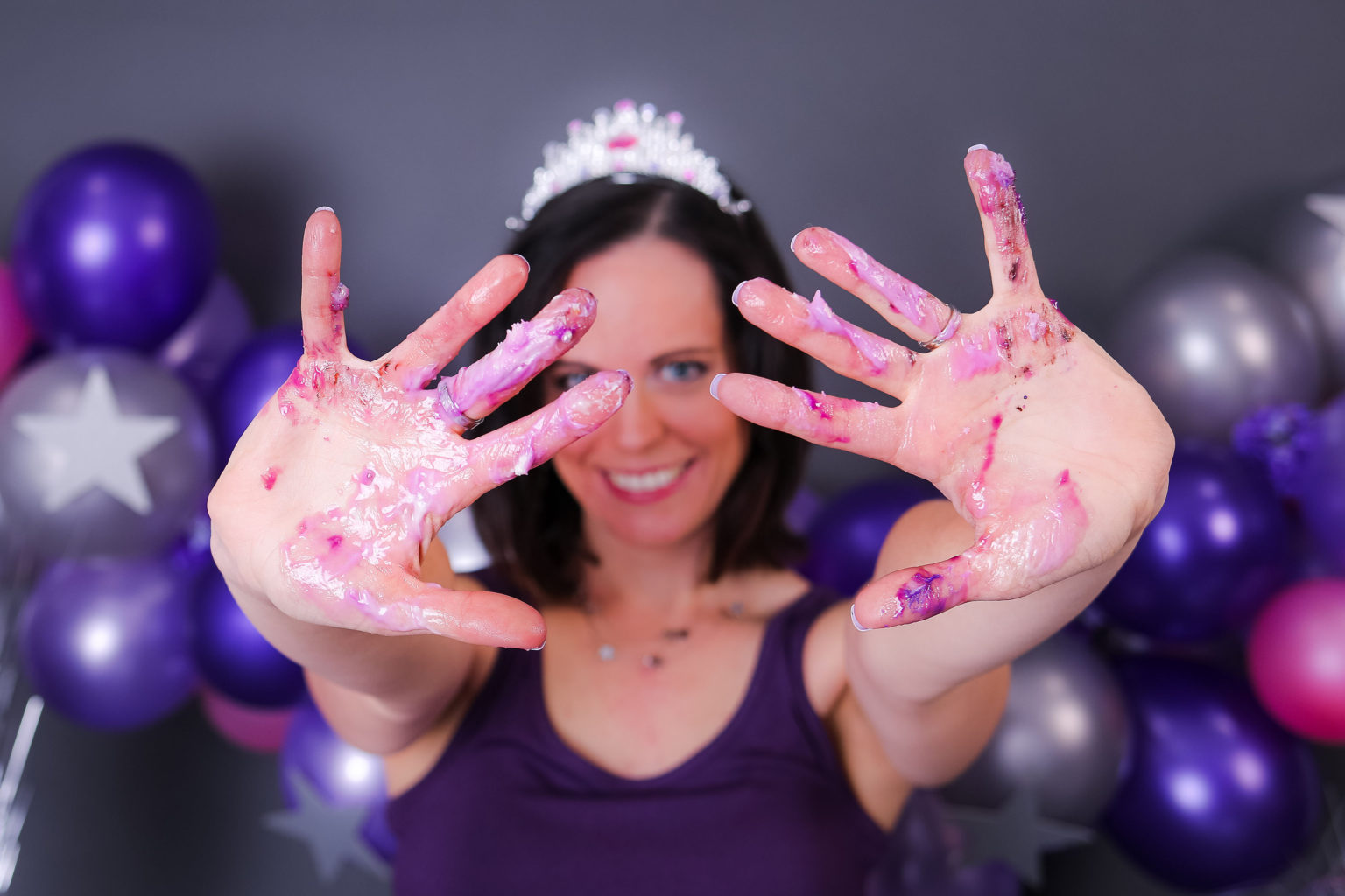 NeverDoneWithFun Turns One: Happy Blogiversary, Baby adult cake smash photo | How the first year of blogging is like the first year of motherhoold #bloglife #blogger #adultcakesmash #cakesmash