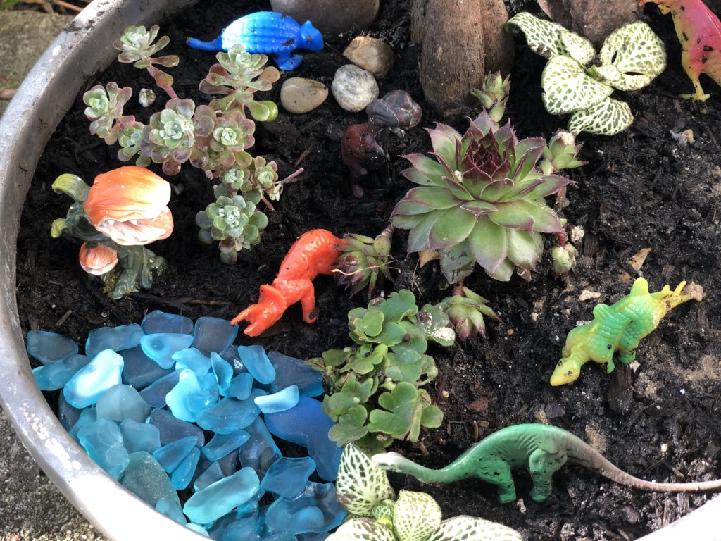 Prehistoric Dinosaur Mini Garden Tutorial | Fairy gardening container gardening gardening with kids DIY project #gardening #fairygarden #boymom