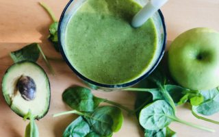 Green detox smoothie avocado spinach green apple clean eating health veggie-loaded smoothie recipe #smoothie #greensmoothie #detox