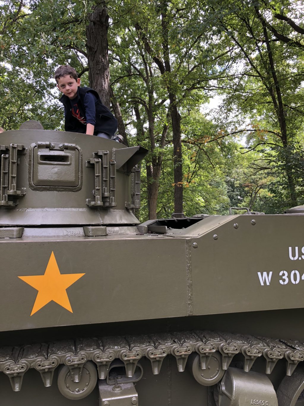 Fun Family Field Trip: Cantigny Park | Tips to explore the gardens and park with kids in tow