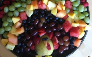 Thanksgiving Turkey Fruit Arrangement: Easy Project to Do With the Kids on Turkey Day