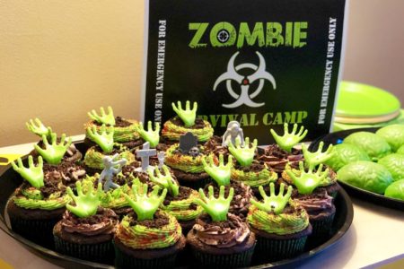 Zombie Apocalypse Graveyard Monster Hand Cupcakes #zombieapocalypse #thewalkingdead #themeparty