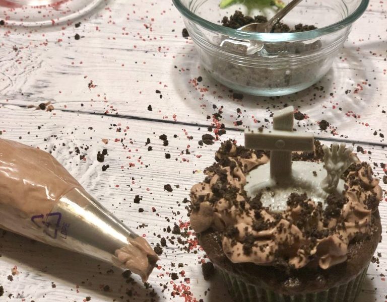 Hot Cocoa Whipped Cream Frosting: Two-ingredient, 10-minute recipe for cupcakes, cakes, cookies, coffee and more #frosting #cupcakes #dessert