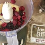 Red Superfood Antioxidant Smoothie Bowl: Beet-pomegranate-flaxseed powerhouse breakfast #cleaneating #breakfastrecipes #smoothie #smoothiebowl