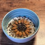 Mint Chocolate Chip Smoothie Bowl | Healthy high-protein, low-sugar breakfast recipe #smoothiebowl #smoothie #cleaneating #breakfastrecipes