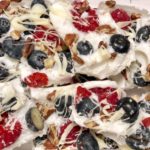 Berry Frozen Yogurt Bark | Healthy, low-sugar snack #yogurt #cleaneats #cleansweets #healthysnacks