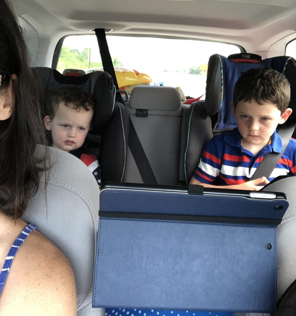 Road Trip with Kids: Destination - St. Louis, Missouri | A 4-day family getaway on a budget with #momhack tips and a full intinerary of fun #vacation #travel #familyfun #familyvacation